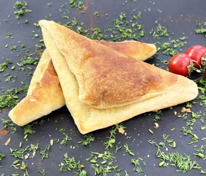Խաչապուրի պանրով Թեյսթի Հաուս