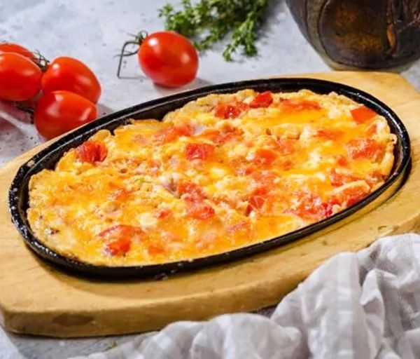 Ձվածեղ լոլիկով Թեյսթի Հաուս