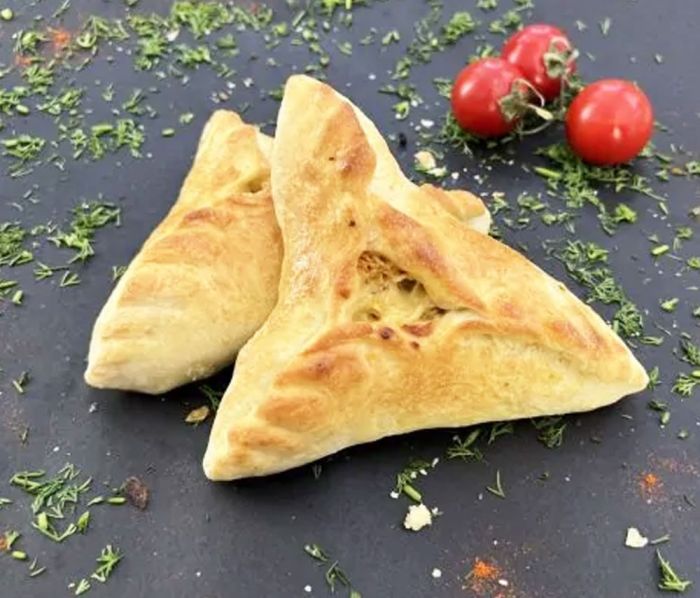 Կարկանդակ հավի մսով և պանրով Թեյսթի Հաուս