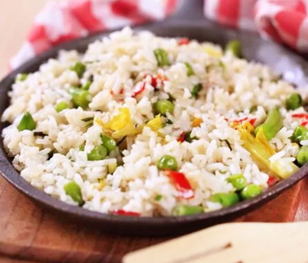 Բրինձ բանջարեղենով Թեյսթի Հաուս